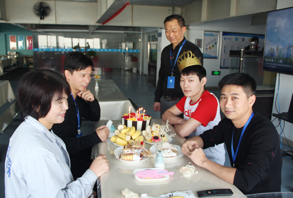 bw必威西汉姆联官方网站11月员工生日会&mdash;&mdash;关怀常在 祝福永远