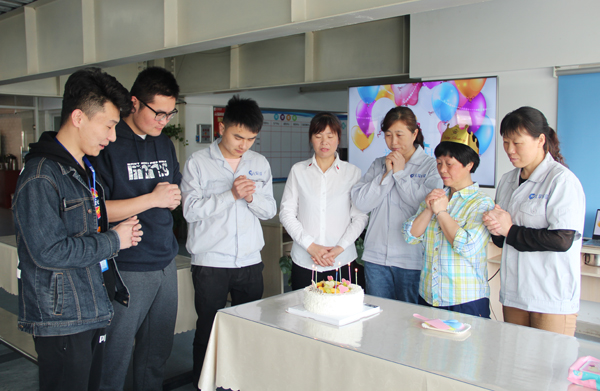 bw必威西汉姆联官方网站4月员工生日会&mdash;&mdash;你是最美四月天