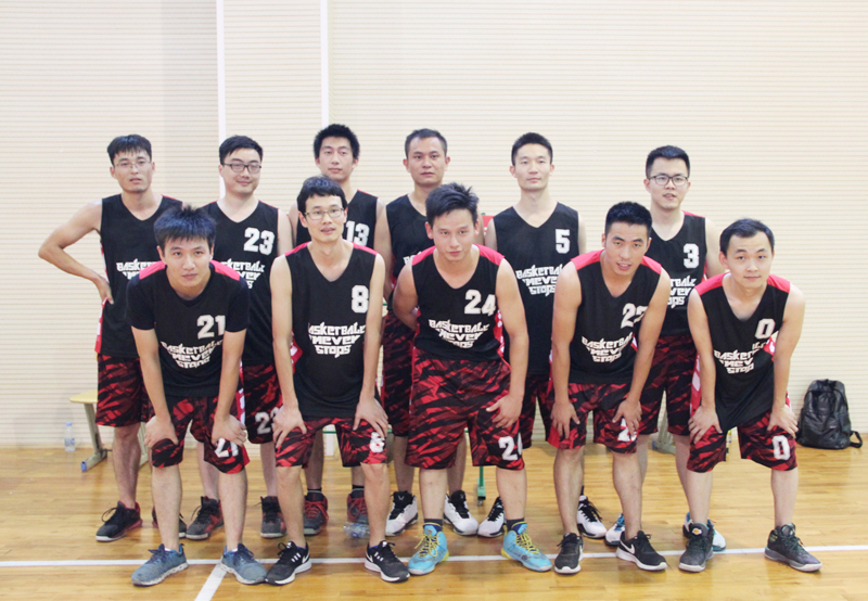 新站高新区职工篮球比赛进行中 bw必威西汉姆联官方网站健儿再战告捷