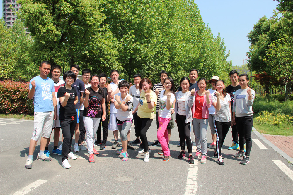 bw必威西汉姆联官方网站健儿自信飞扬 陶冲湖岸放光芒